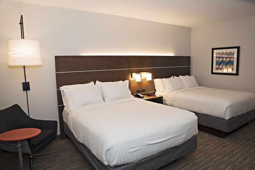 Holiday Inn Express & Suites - Rantoul By Ihg Luaran gambar